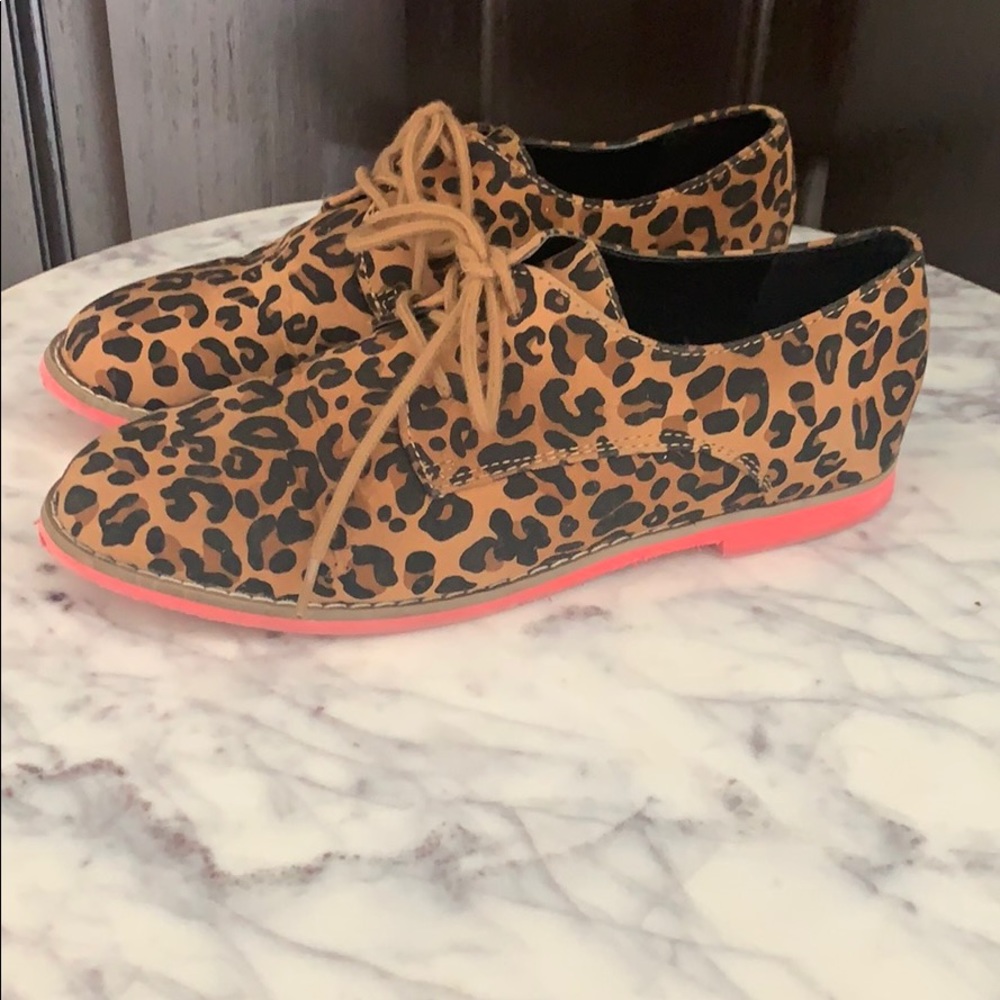 Leopard loafer/sneaker